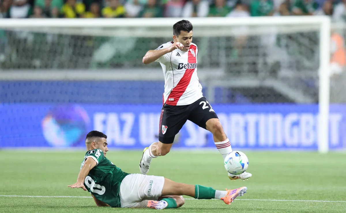 Acuña fue expulsado ante Palmeiras.