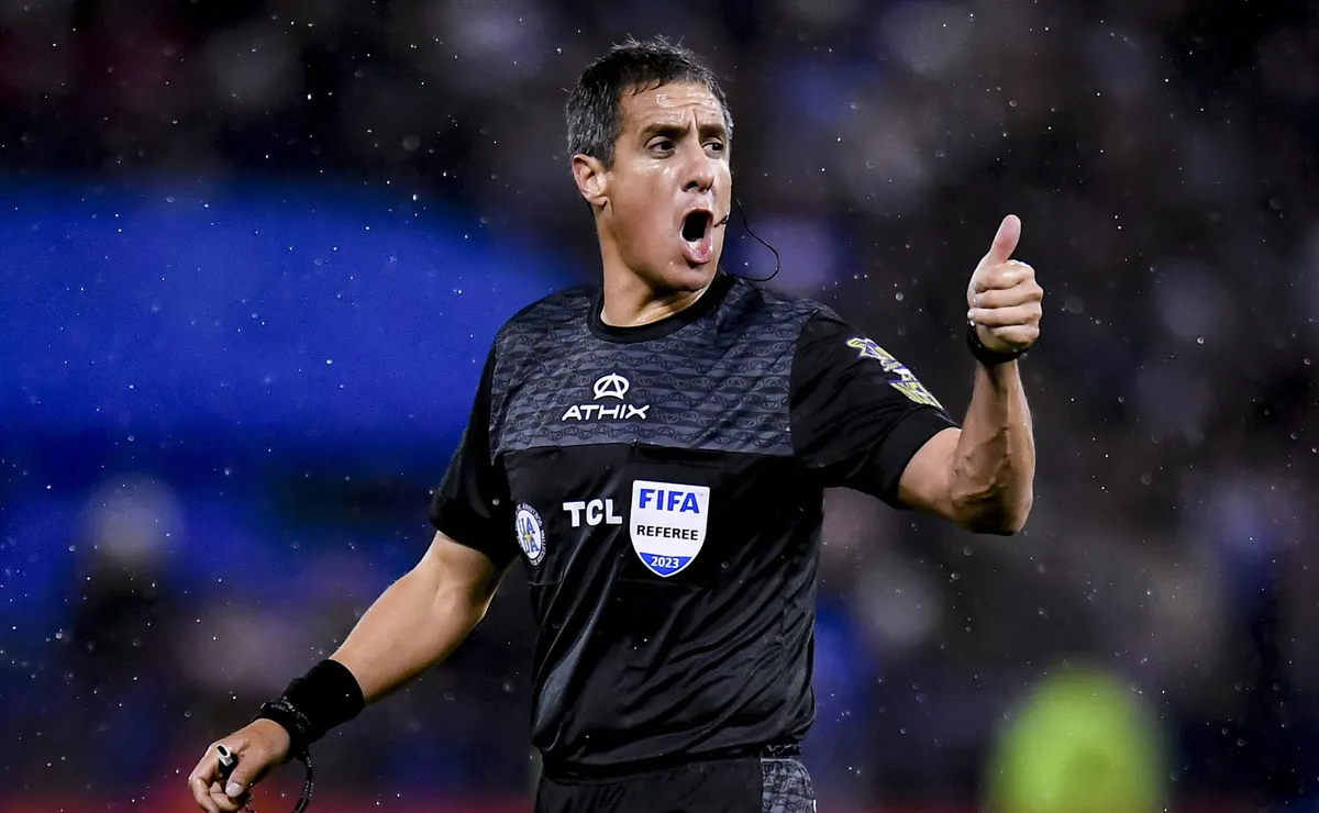 Pablo Echavarría, árbitro de River vs. Riestra.