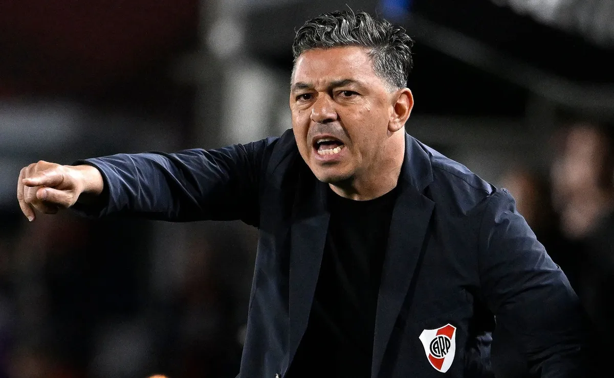 Gallardo se fue molesto del Monumental.