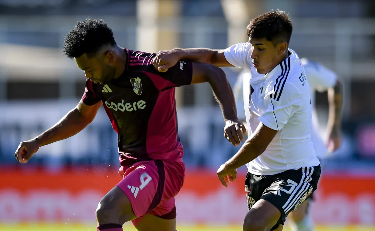 Seguí River vs. Riestra con los relatos de Costa Febre.
