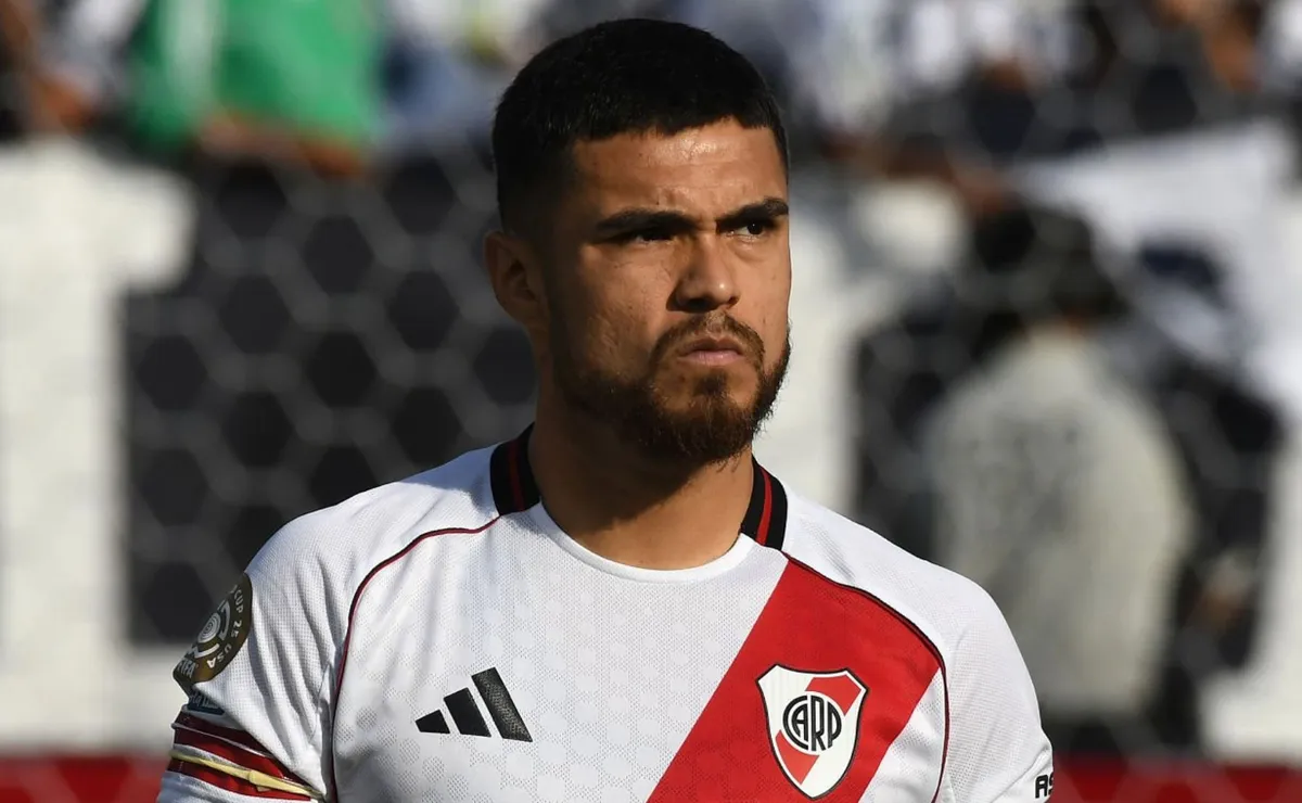 Desde Uruguay preguntaron por Paulo Díaz.