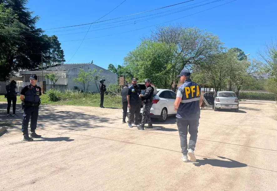 La detención de Sergio Piñeiro, condenado por el crimen de Gonzalo Acro (FOTO: Policía de Córdoba).