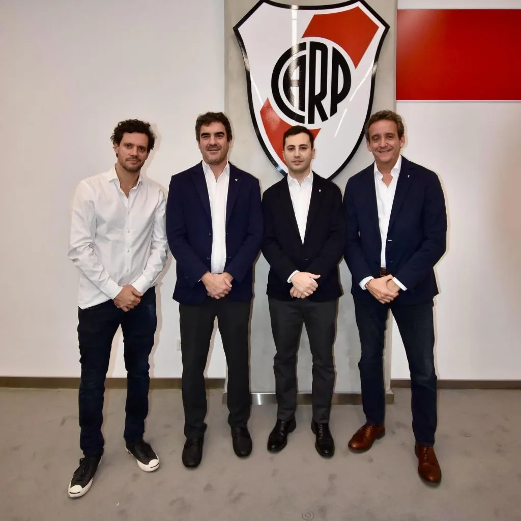 La fórmula del oficialismo. De izquierda a derecha: Taratuty (vice 3°), Ballota (vice 1°), Di Carlo (presidente) y Villarroel (vice 2°).