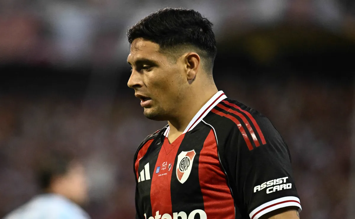Salas podrá jugar frente a Sarmiento.