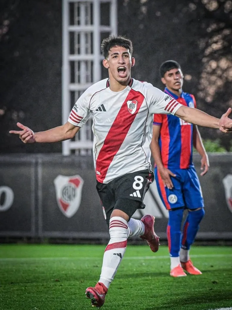 Obregón viene de marcarle un golazo a Talleres de Córdoba.