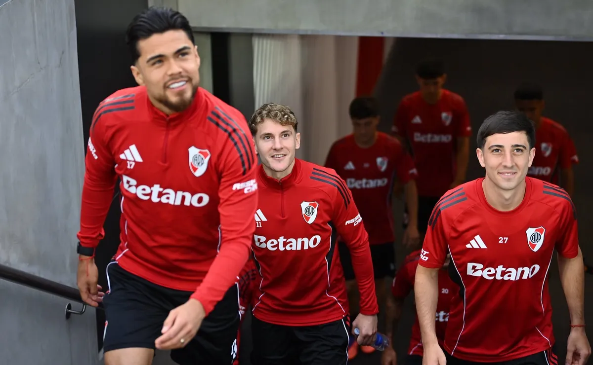 Tres nombres para un puesto: la posible formación de River ante Sarmiento