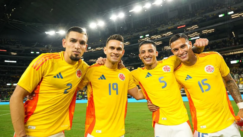 Rafael Santos Borré, ex River, también sumó minutos frente a México.