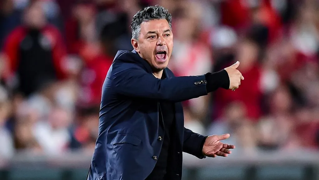 Gallardo fue consultado por su continuidad en conferencia de prensa.