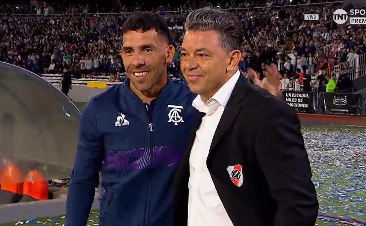 Gallardo y Tévez se enfrentan por segunda vez como técnicos.