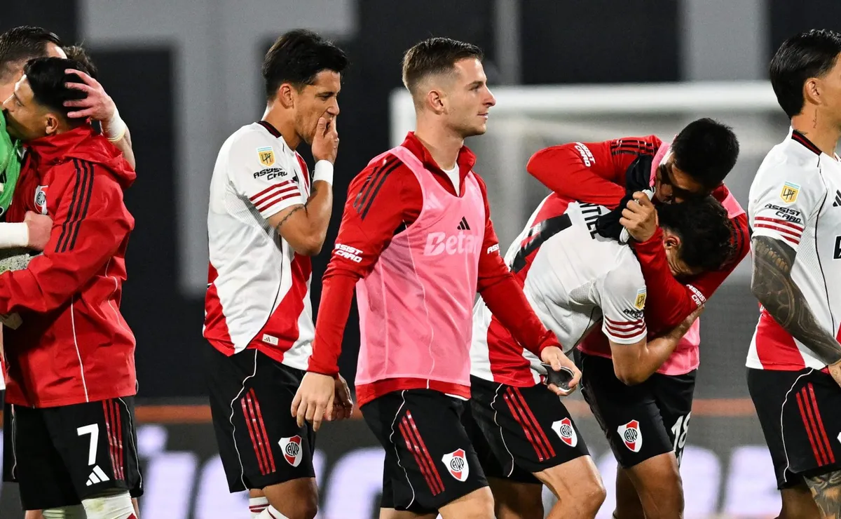 El Más Grande se impuso con goles de Montiel y Maxi Meza.