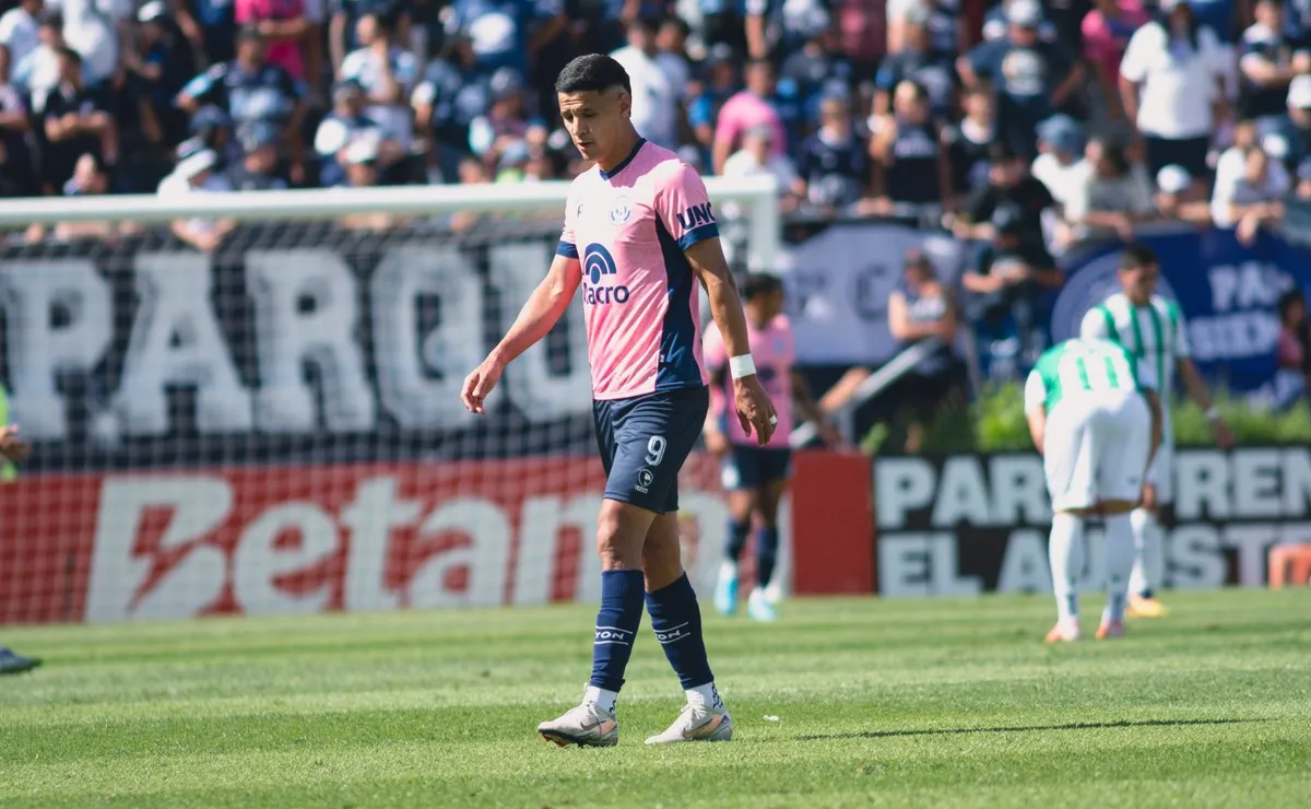 Independiente Rivadavia llega golpeado al duelo con River.