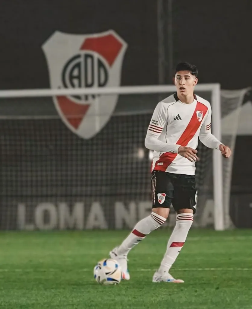 Facundo González en acción con el Millonario.