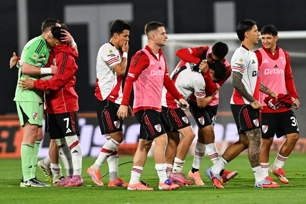 River se ubica en el segundo lugar con 52 puntos, a uno de Argentinos Juniors y Riestra, y a dos de Boca. (Getty Images)