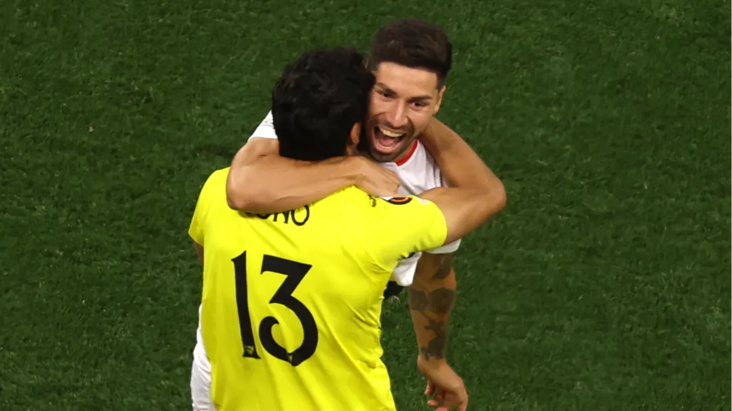 Bounou y Montiel jugaron juntos en Sevilla (Getty)