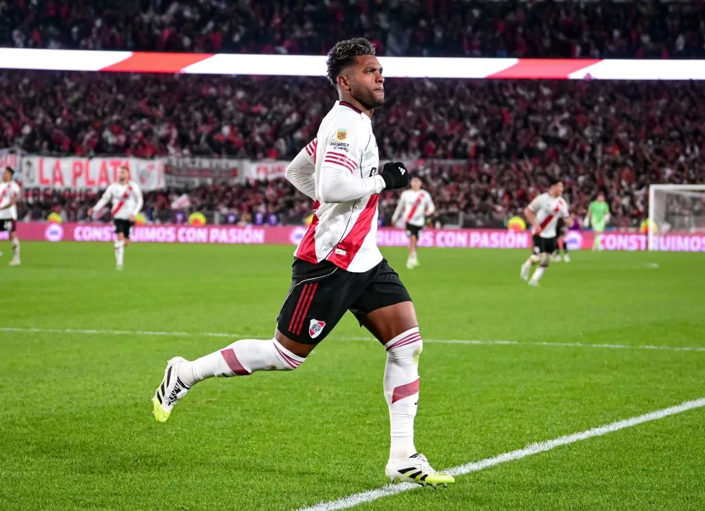 Borja, más afuera que adentro pero aún sin definir.