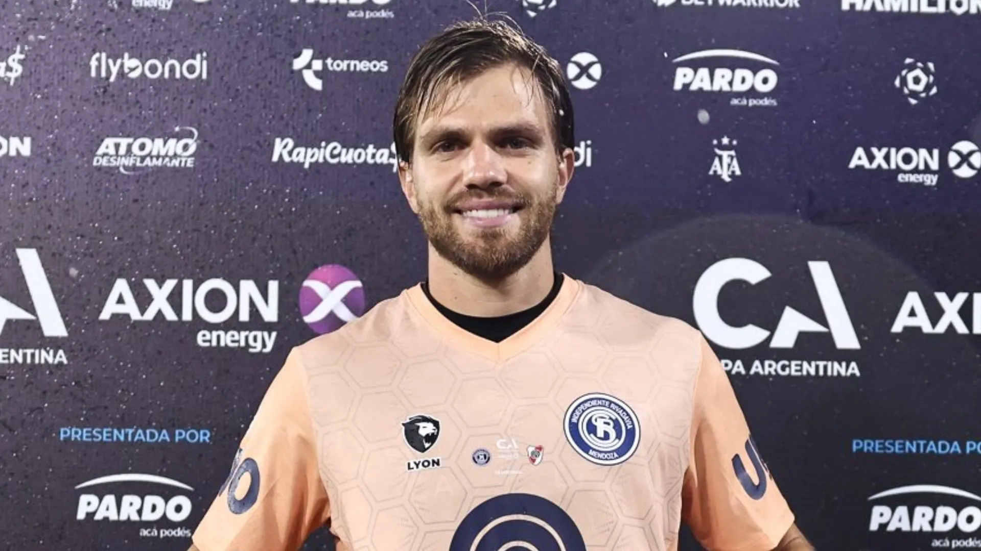 57 partidos y 20 vallas invictas para Centurión en Ind. Rivadavia.