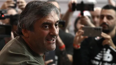 El Príncipe votó en la mesa 45.