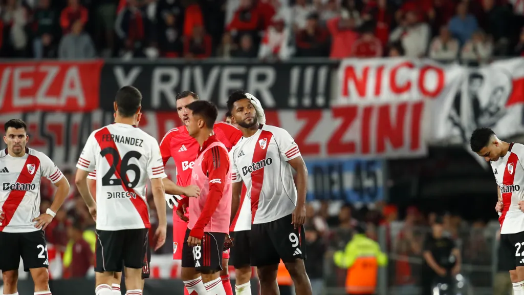 River volvió a fallar ante su gente: perdió con Gimnasia y agudizó su crisis.