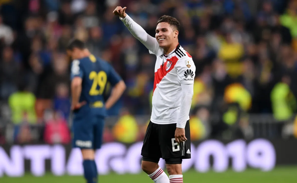Juan Fernando Quintero, feliz ante Boca.