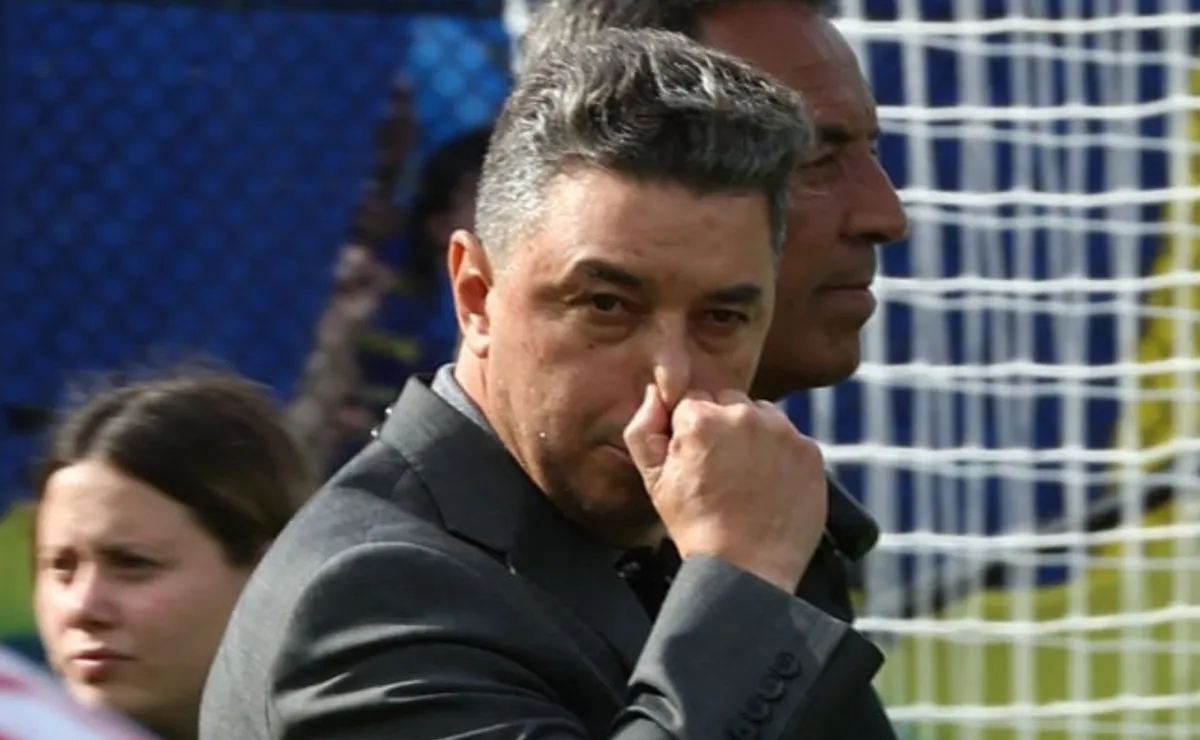 El DT buscará reeditar un hito ante el eterno rival.
