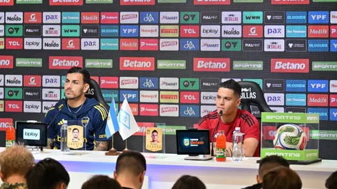 Dos dirigentes de River presentes en la conferencia del Superclásico.