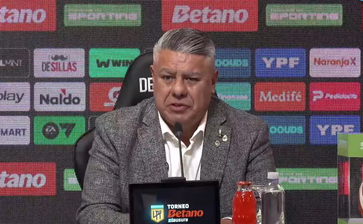 Llamativo: la sorpresa del Chiqui Tapia en plena conferencia y la reacción de Juanfer