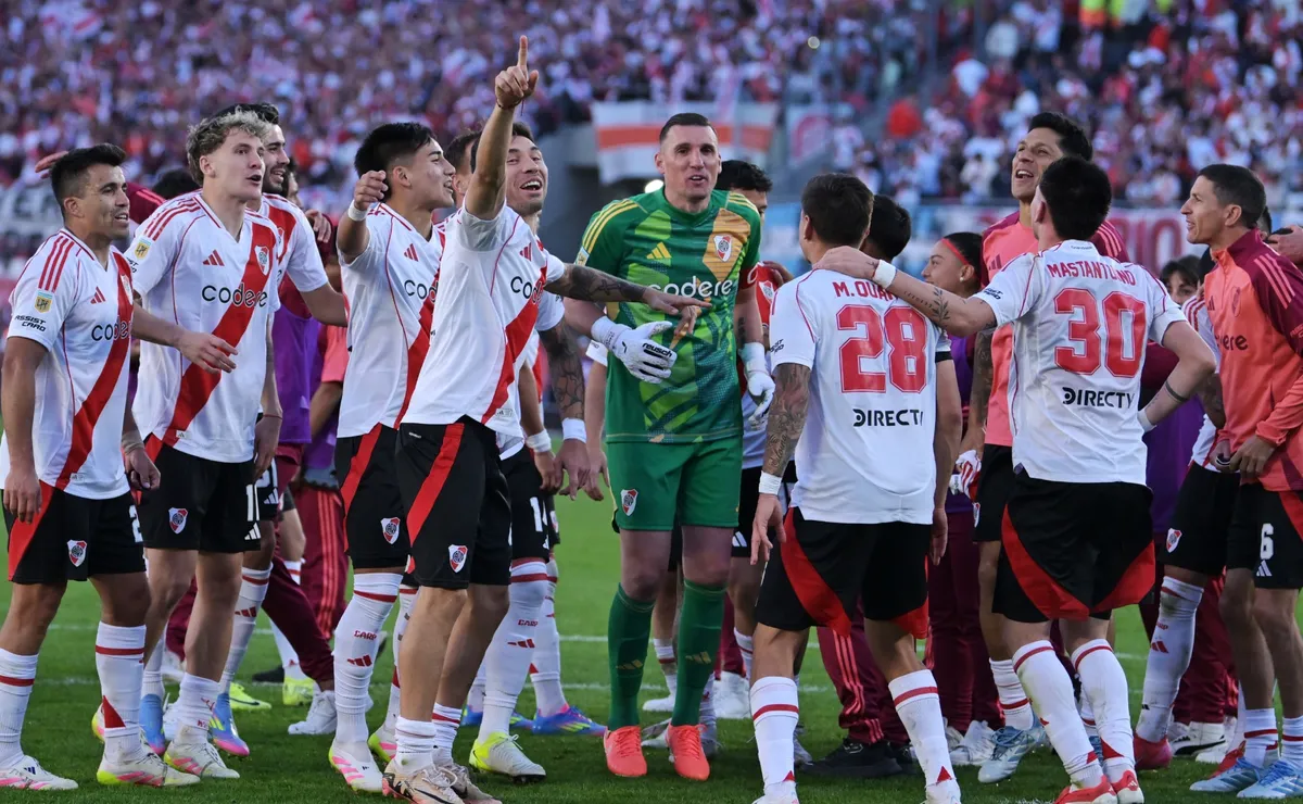 Los jugadores de River, a puro festejo.