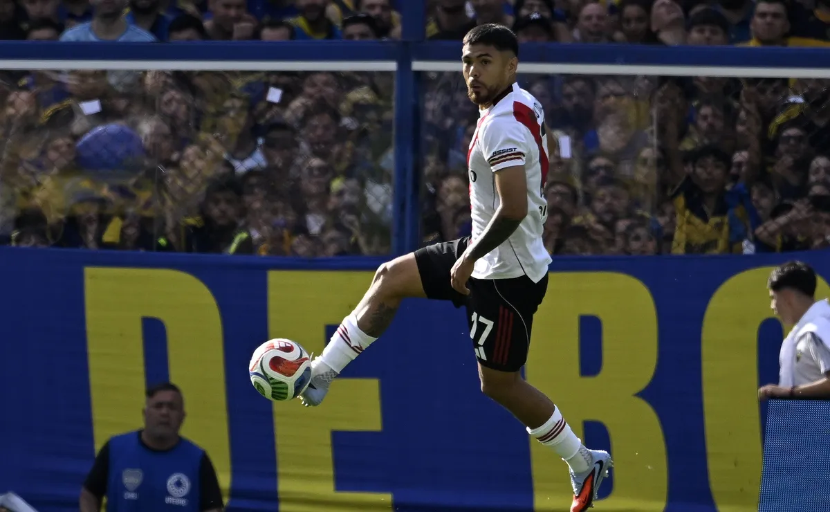 Pésimo Superclásico de Paulo Díaz.