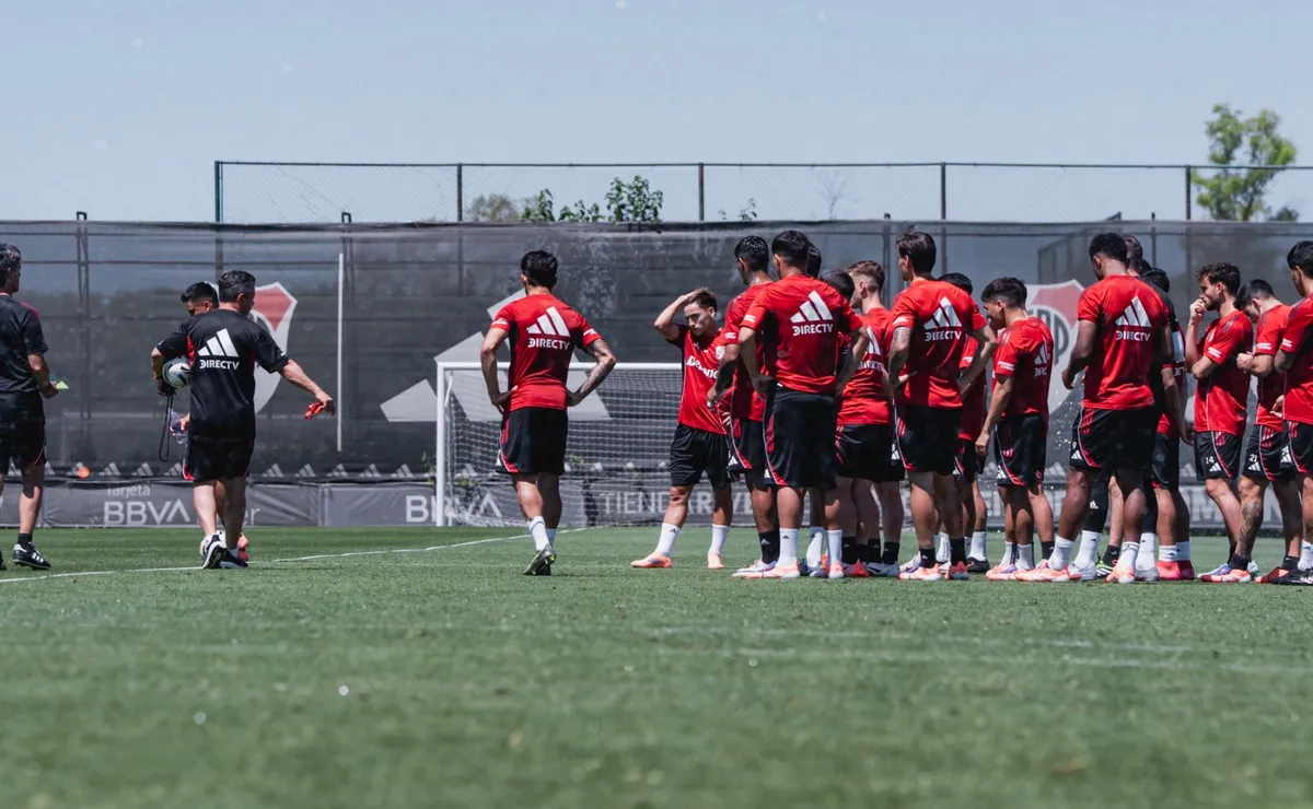 El Muñeco habrá cambios en el once.
