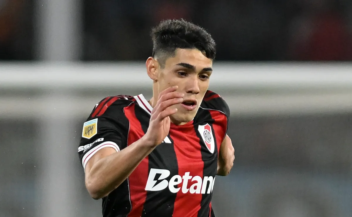 Lencina renovó contrato con River.