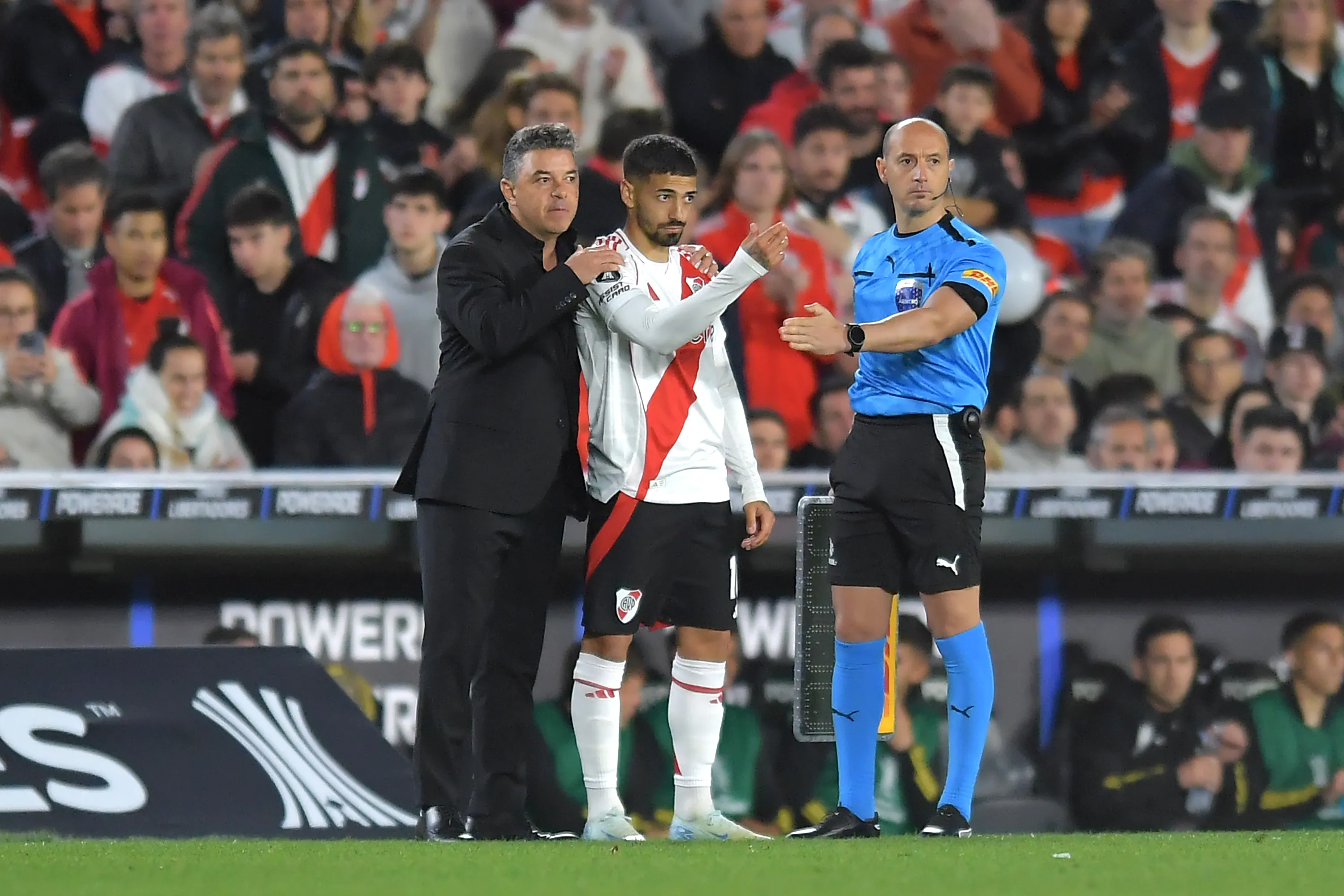 Gallardo junto a Lanzini en 2024. Un año después el DT dejó de tener en cuenta el futbolista, quien fichó por Vélez. (Getty Images)