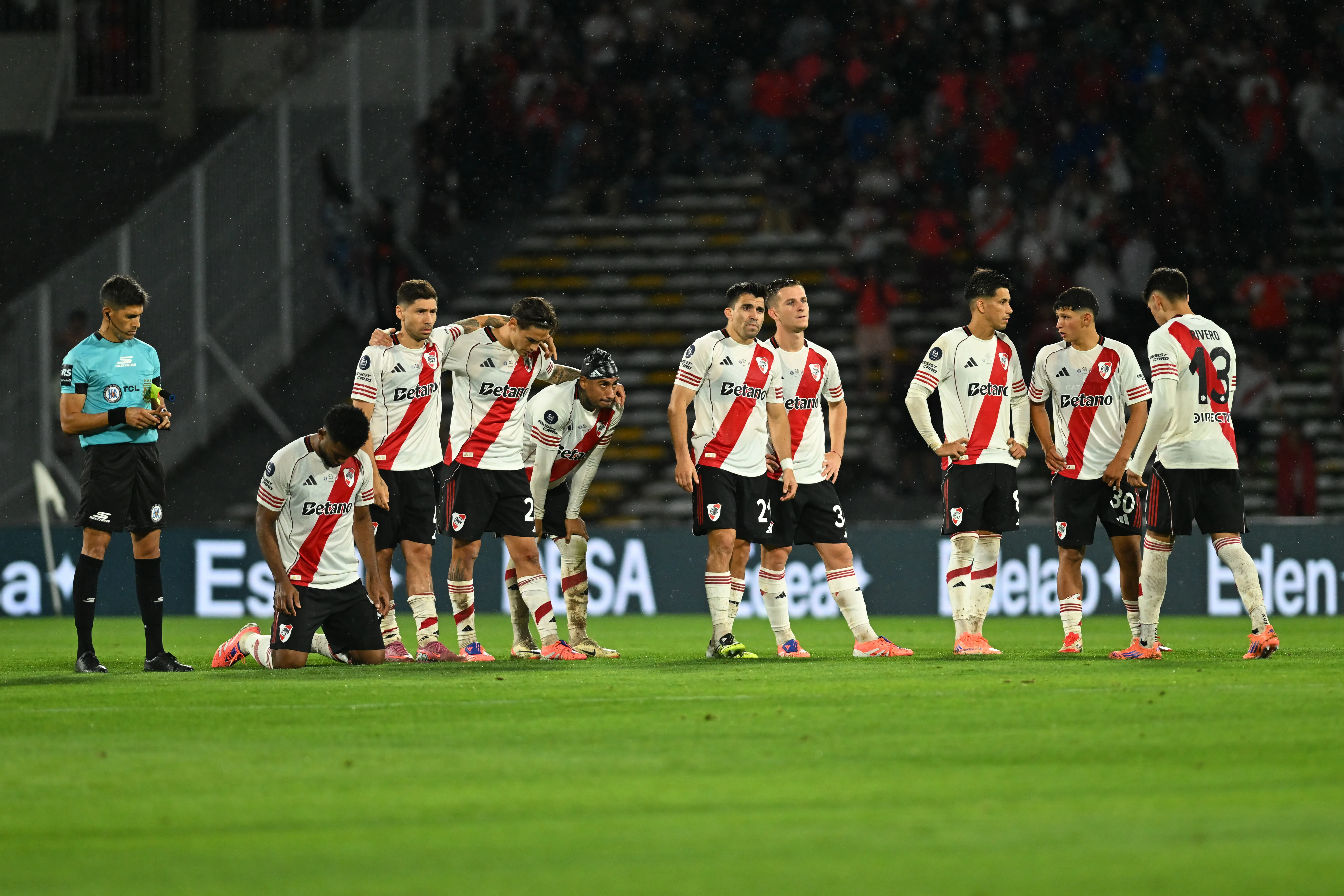 River necesita ganar ante Vélez para clasificarse a los octavos de final del Clausura sin depender de otros resultados. (Getty Images)
