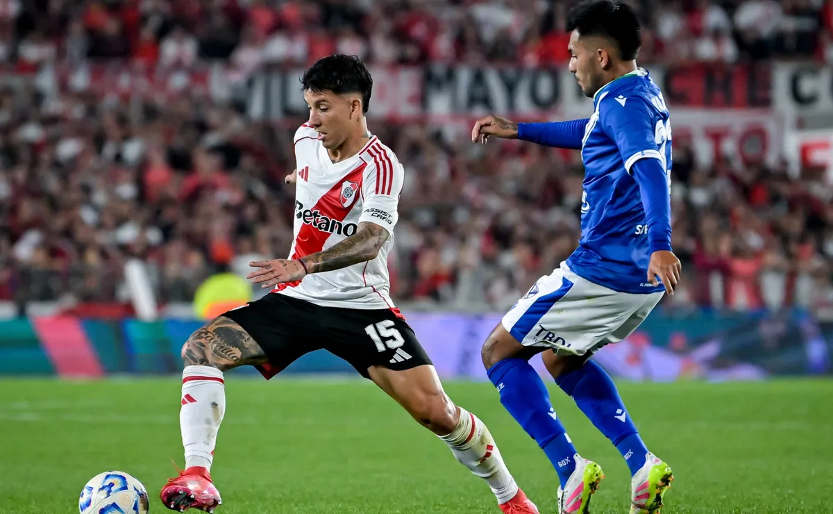 River necesita imponerse a Vélez en Liniers.
