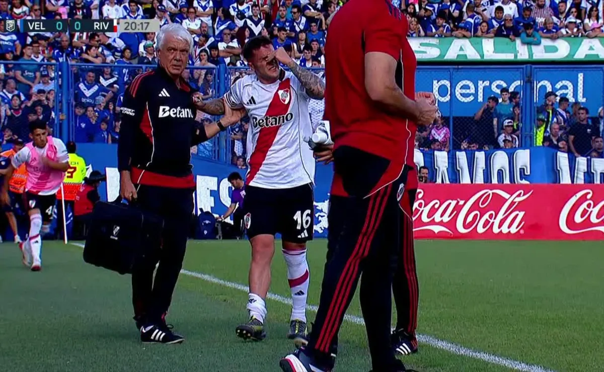 El lateral duró unos minutos en cancha.