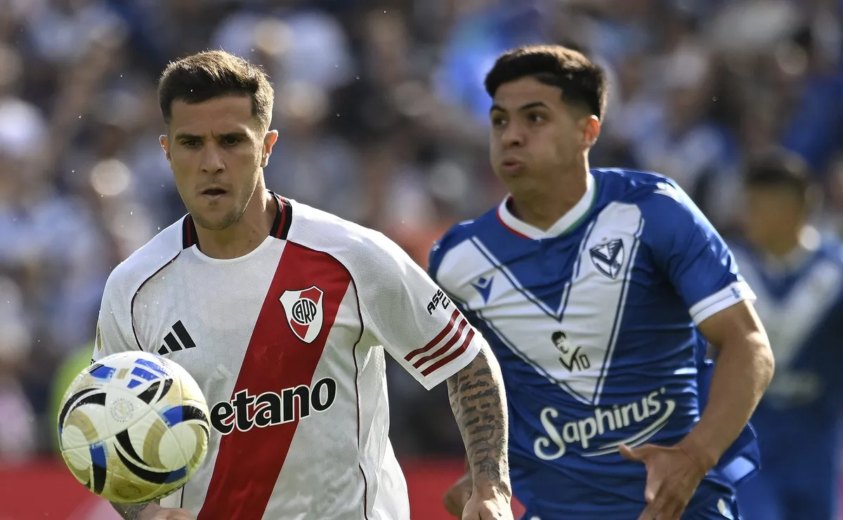 River visita a Vélez en el Amalfitani.