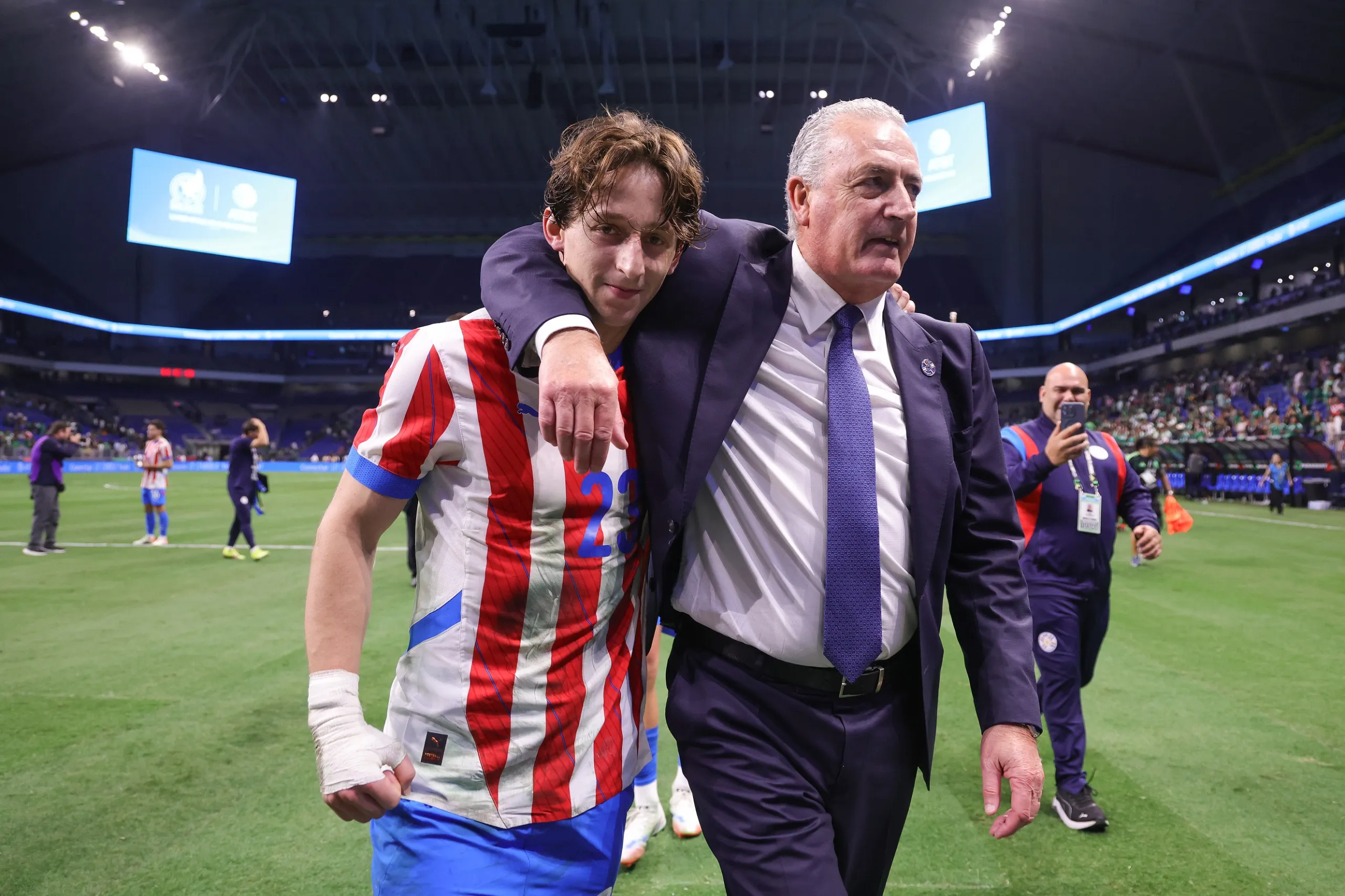 Galarza, uno de los mimados en Paraguay (Foto: @Albirroja).