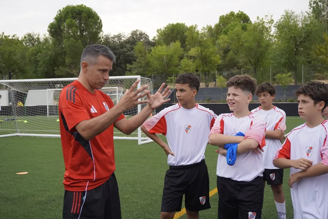 Saviola, en septiembre, durante un campus formativo de River en Madrid.