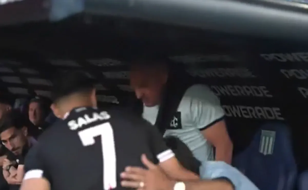 Salas enfrenta a Racing con la camiseta de River por primera vez en el Cilindro.
