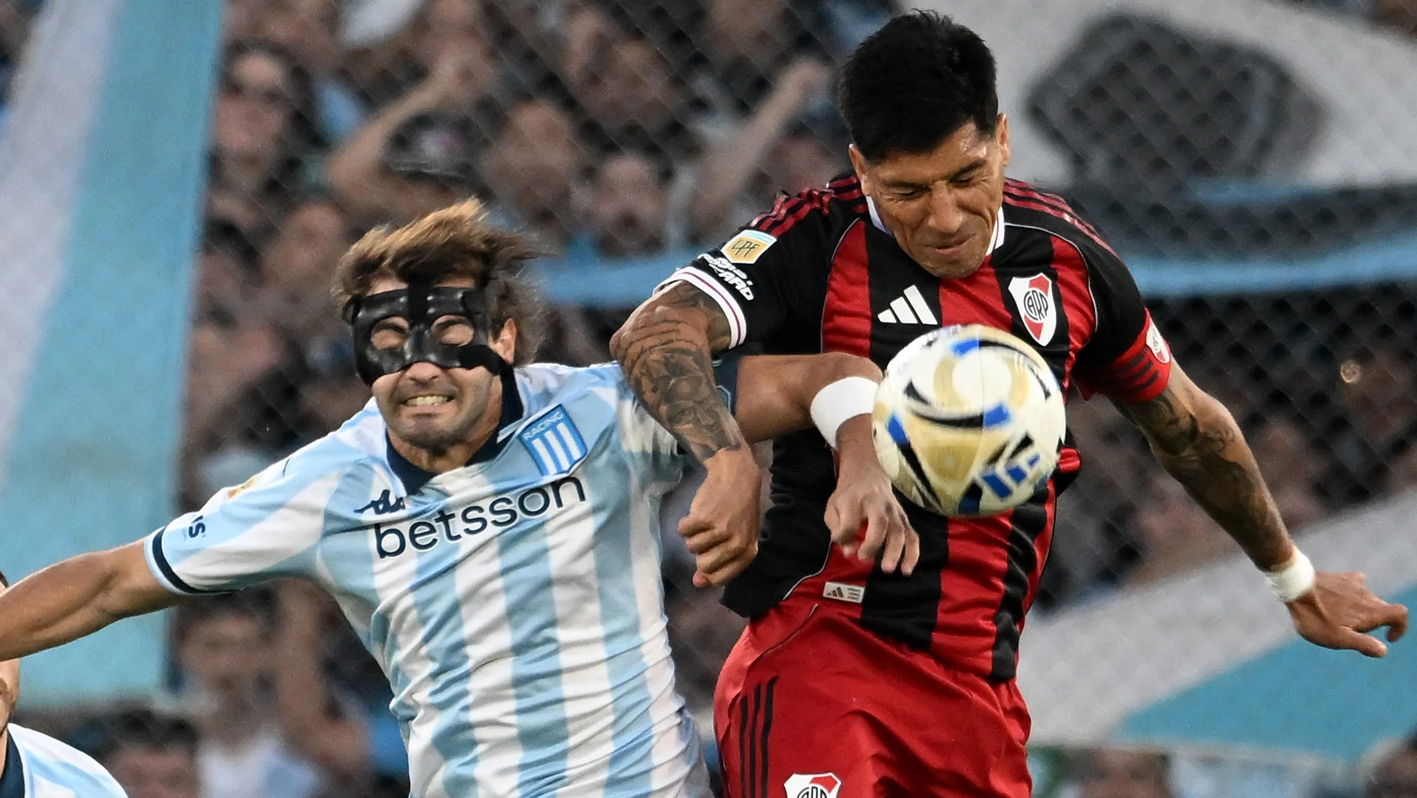 Enzo Pérez habló después de la derrota con Racing. (LPM/Diego Haliasz)