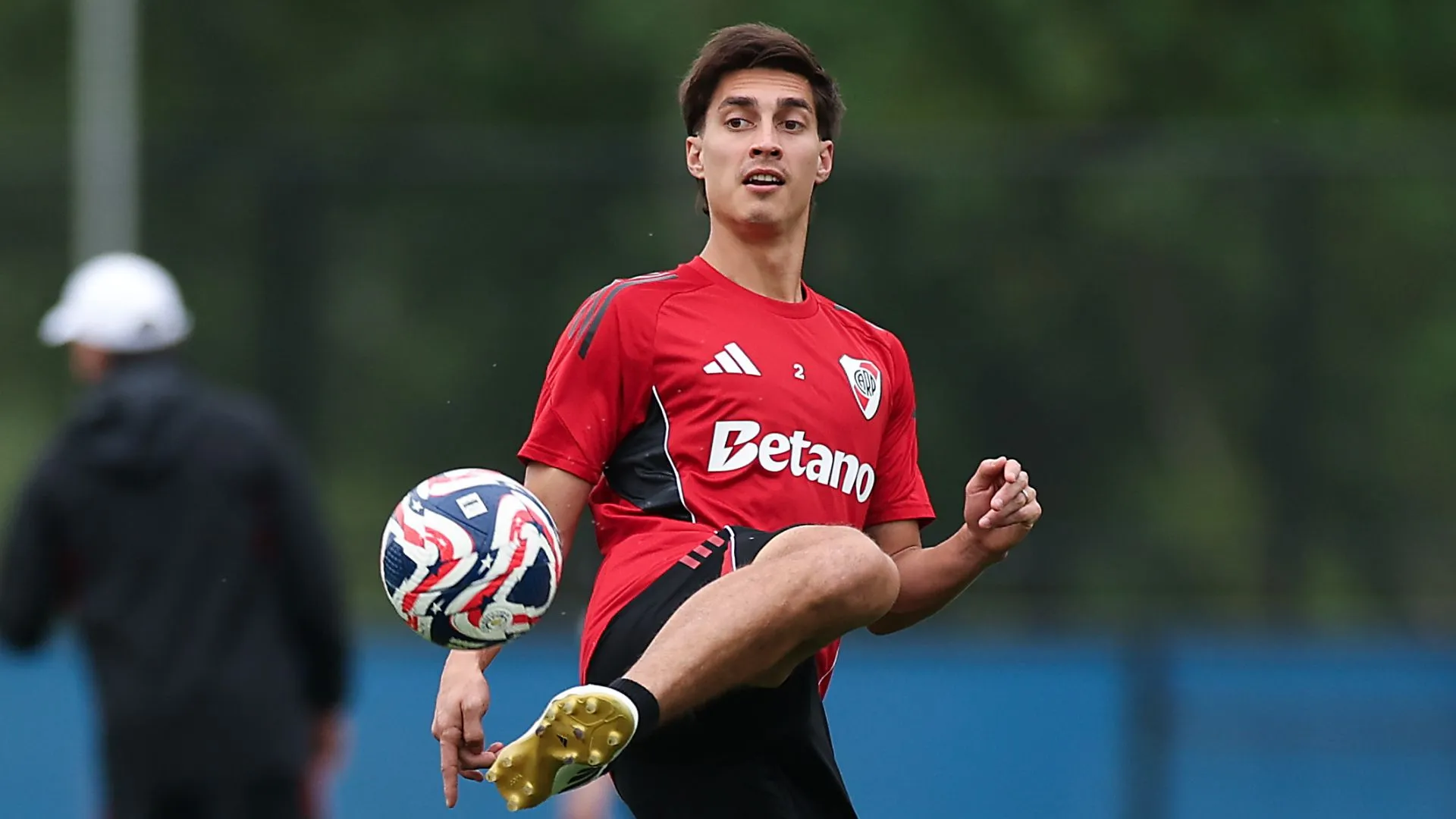 Gattoni jugó un solo partido en 2025 en River.