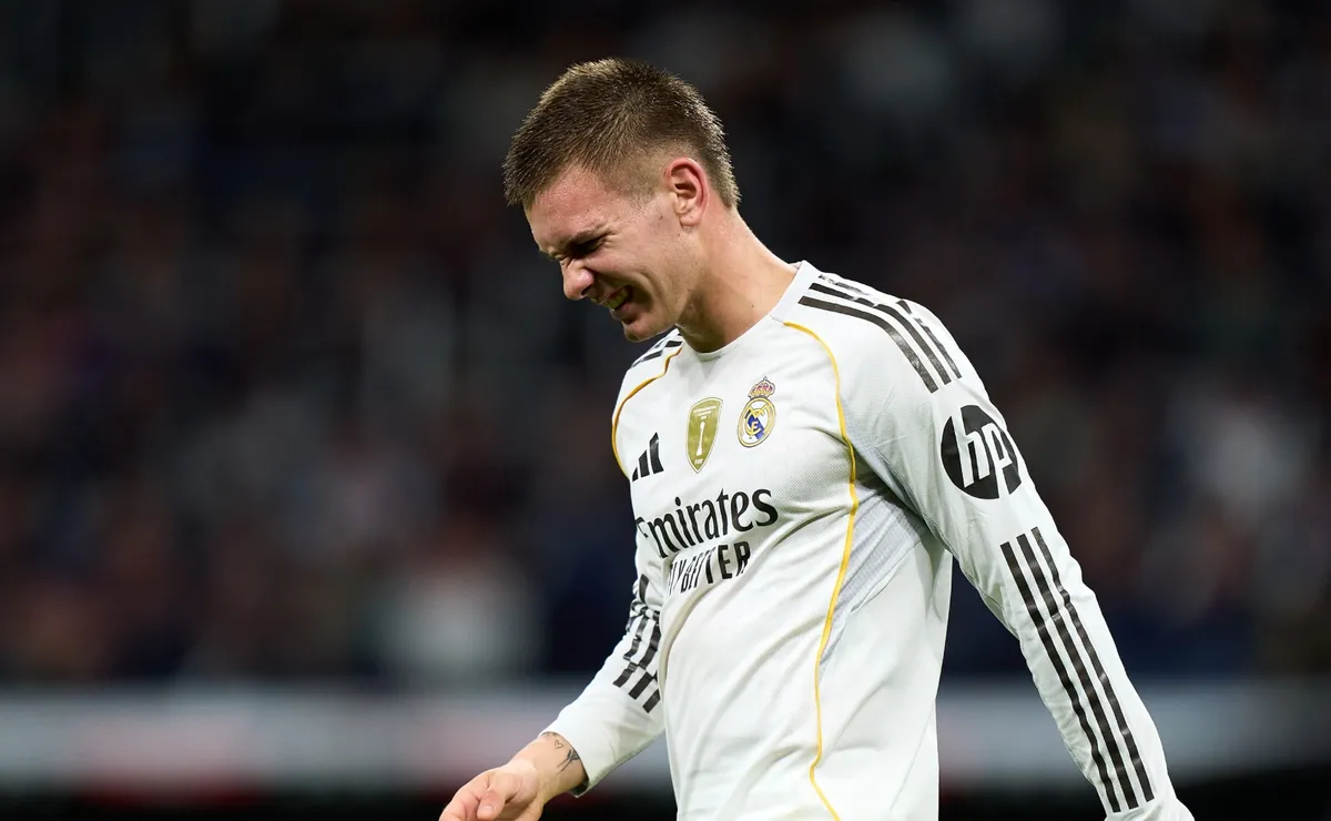 Mastantuono no juega hace un mes en Real Madrid.