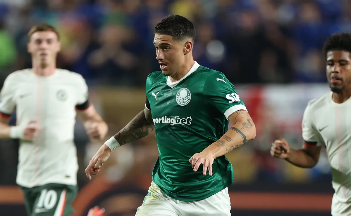 Emiliano Martínez estaría en la orbita de River.