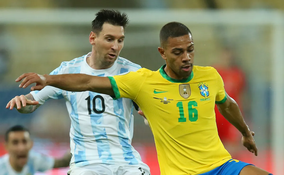 Renan Lodi sueña ser dirigido por Gallardo.