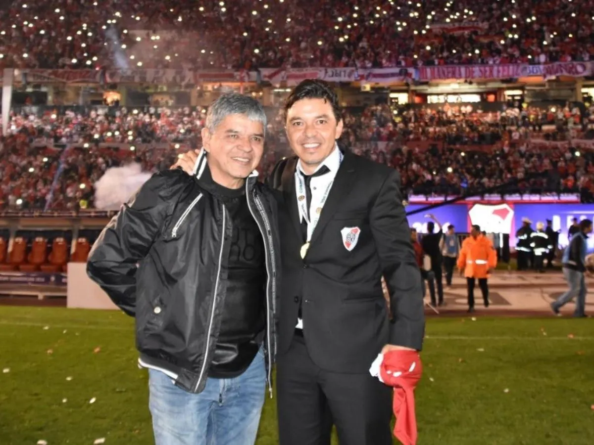 Máximo y Marcelo Gallardo, en el Monumental.