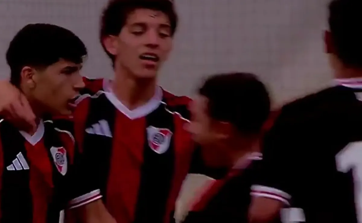 River clasificó a la final de la Messi Cup.
