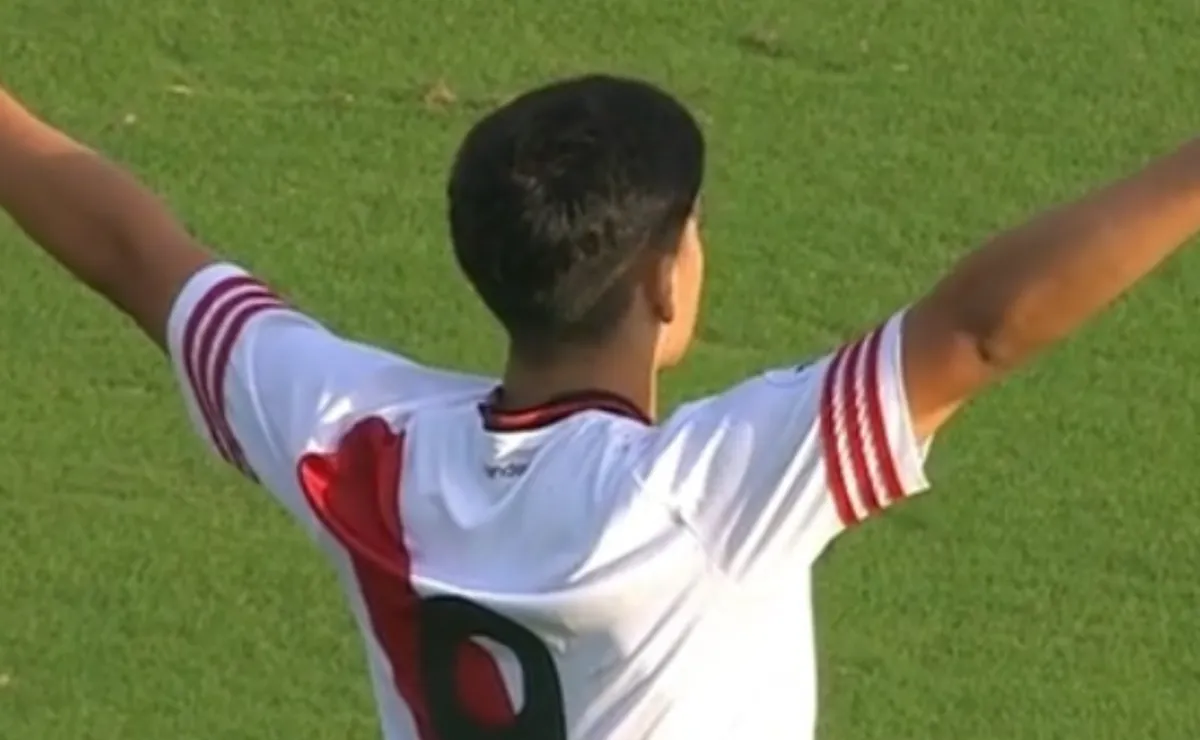 Cabral volvió a brillar en la Messi Cup.