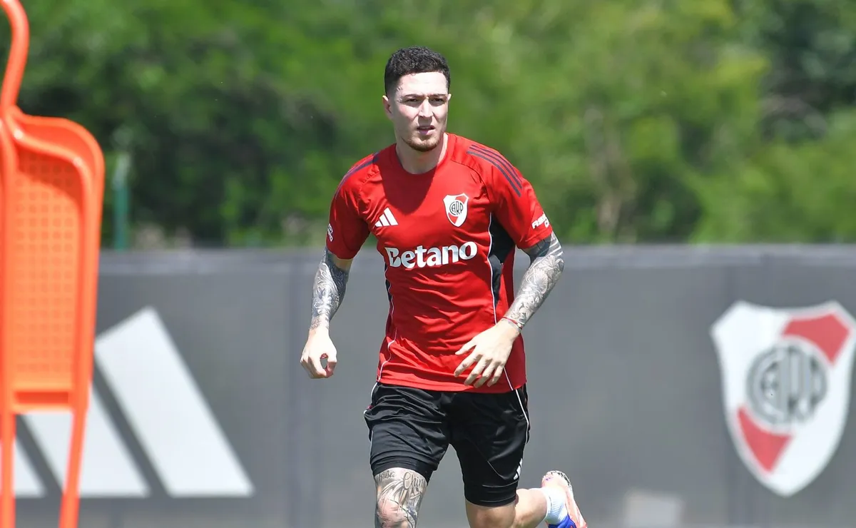 Aníbal Moreno quedó fuera del banco ante Millonarios.