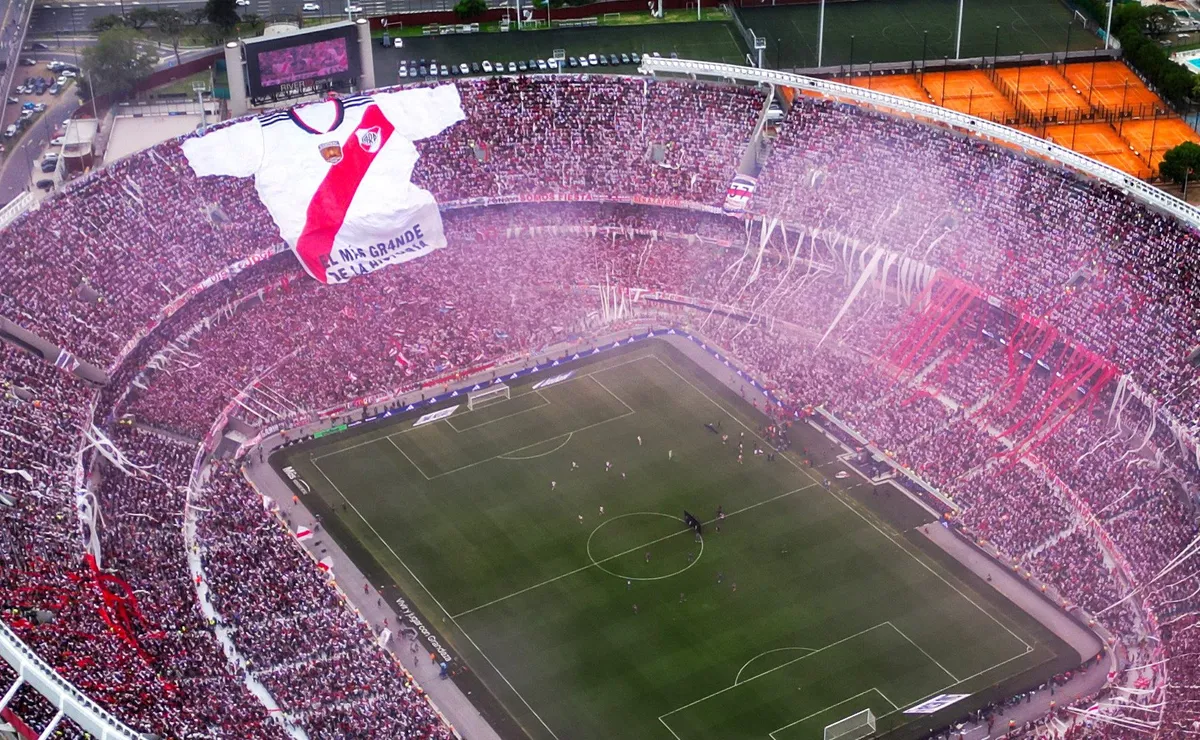 El Estadio Monumental podría aumentar significativamente su capacidad.