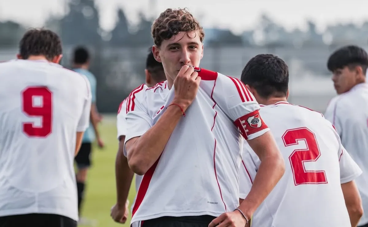 El juvenil se fue de River recientemente.