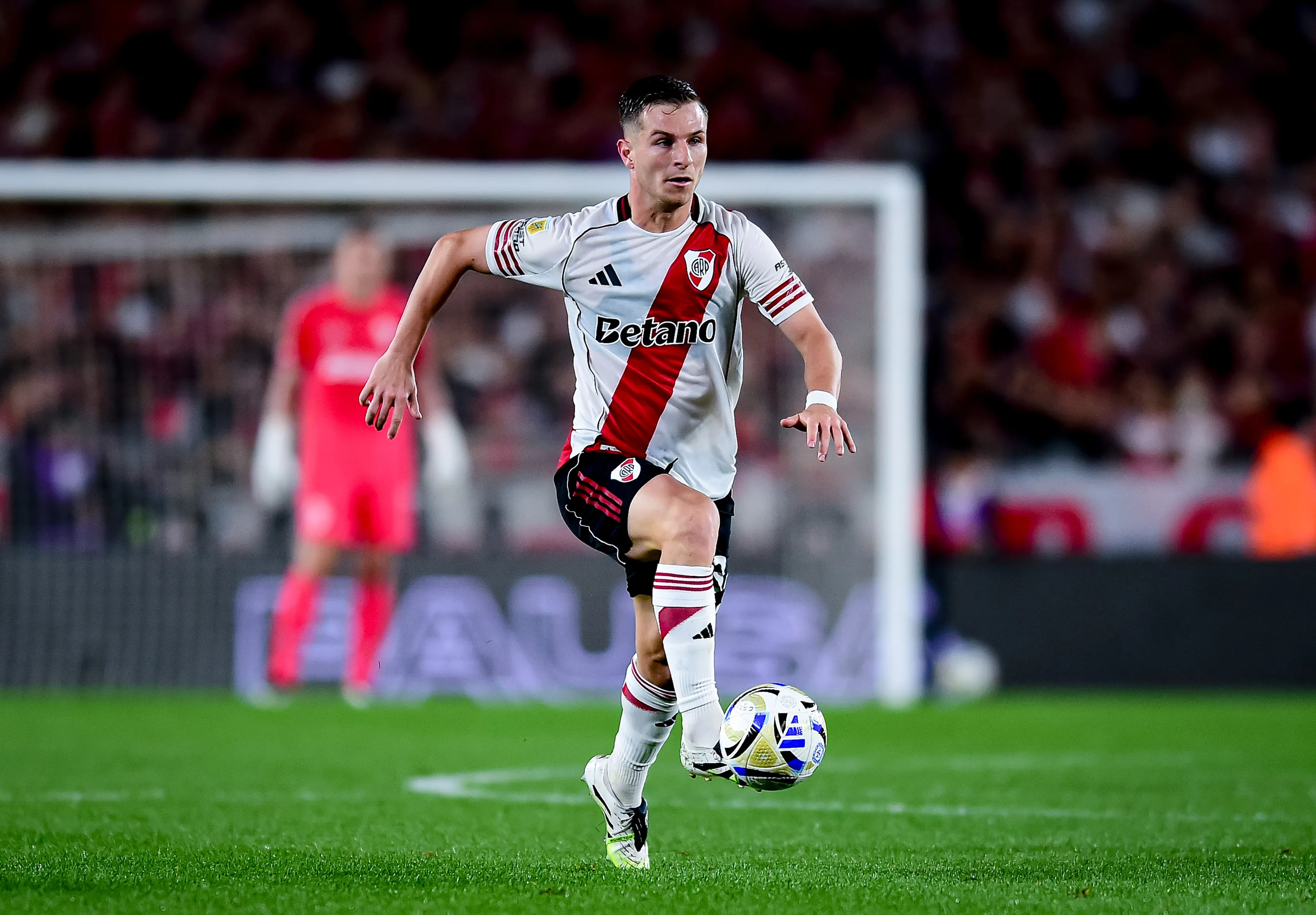 River se quedó con el 50% de la ficha de Galoppo, tasado en 3 millones de dólares, a cambio de los pases de Enzo Díaz y Gonzalo Tapia a San Pablo.